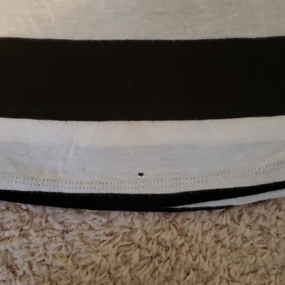 SOLD- Super cute tank top - Picture 3 of 3